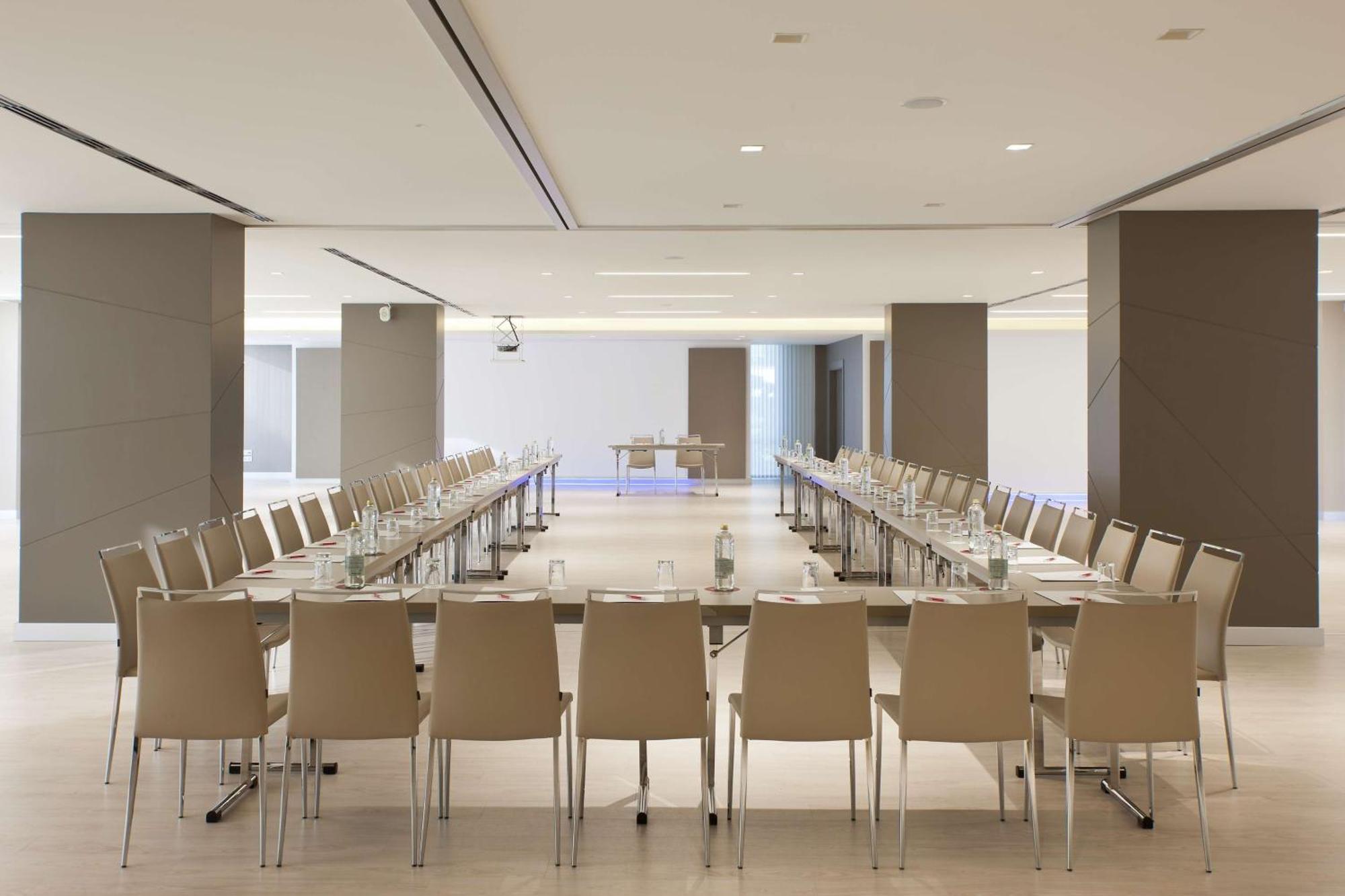 Hotel Nh Collection Aranzazu 4*